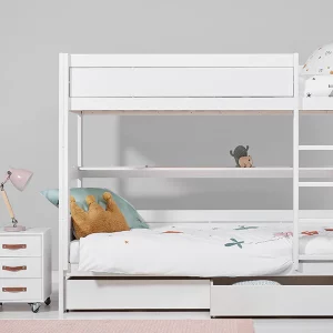 Etagenbett mit gerader Leiter